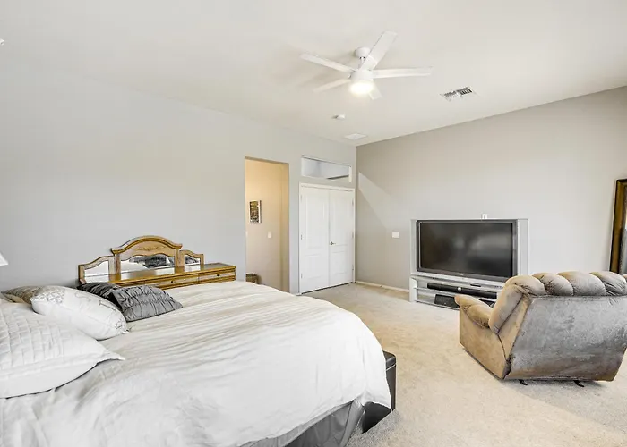 Hiking Days, Hot Tub Soaks! Extended Phoenix Stay *