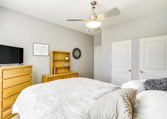 Hiking Days, Hot Tub Soaks! Extended Phoenix Stay