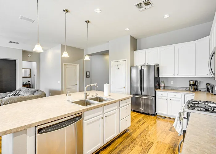 Hiking Days, Hot Tub Soaks! Extended Phoenix Stay * Phoenix